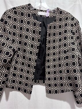 Devine Black & Cream Geometric Cropped Jacket
